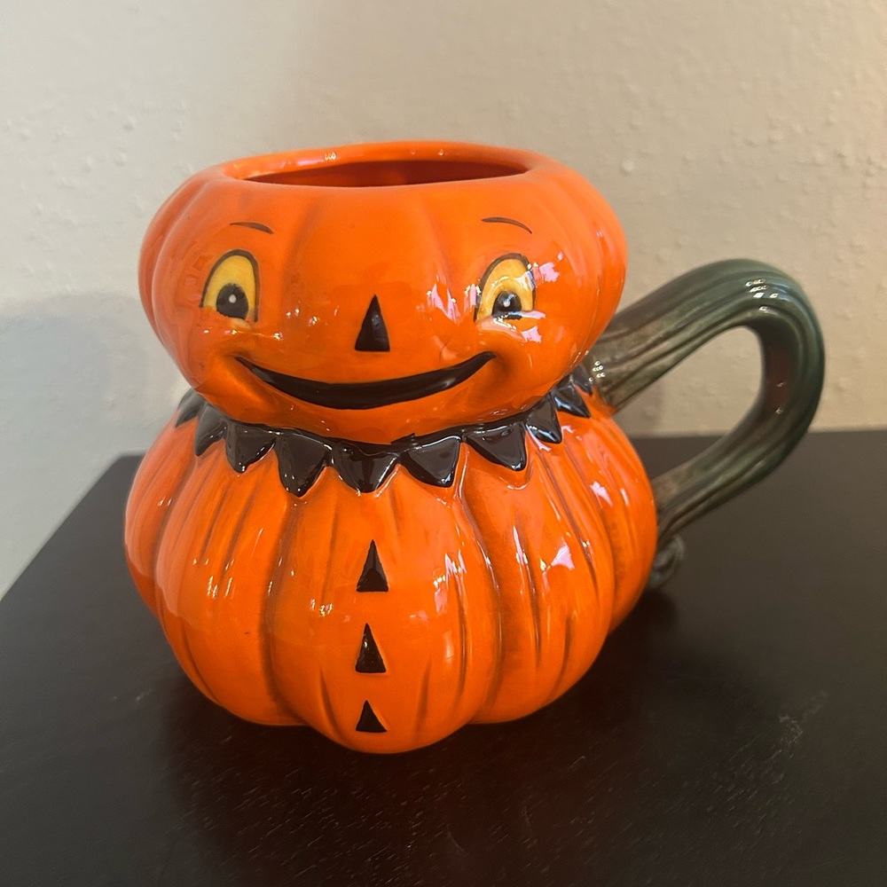 Pumpkin Shaped Mug with Green Handle